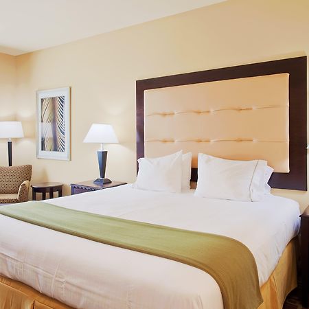 Holiday Inn Express Hotel & Suites Foley By Ihg Экстерьер фото