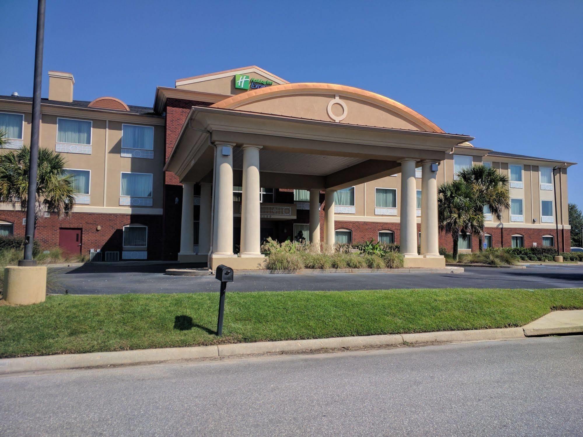 Holiday Inn Express Hotel & Suites Foley By Ihg Экстерьер фото