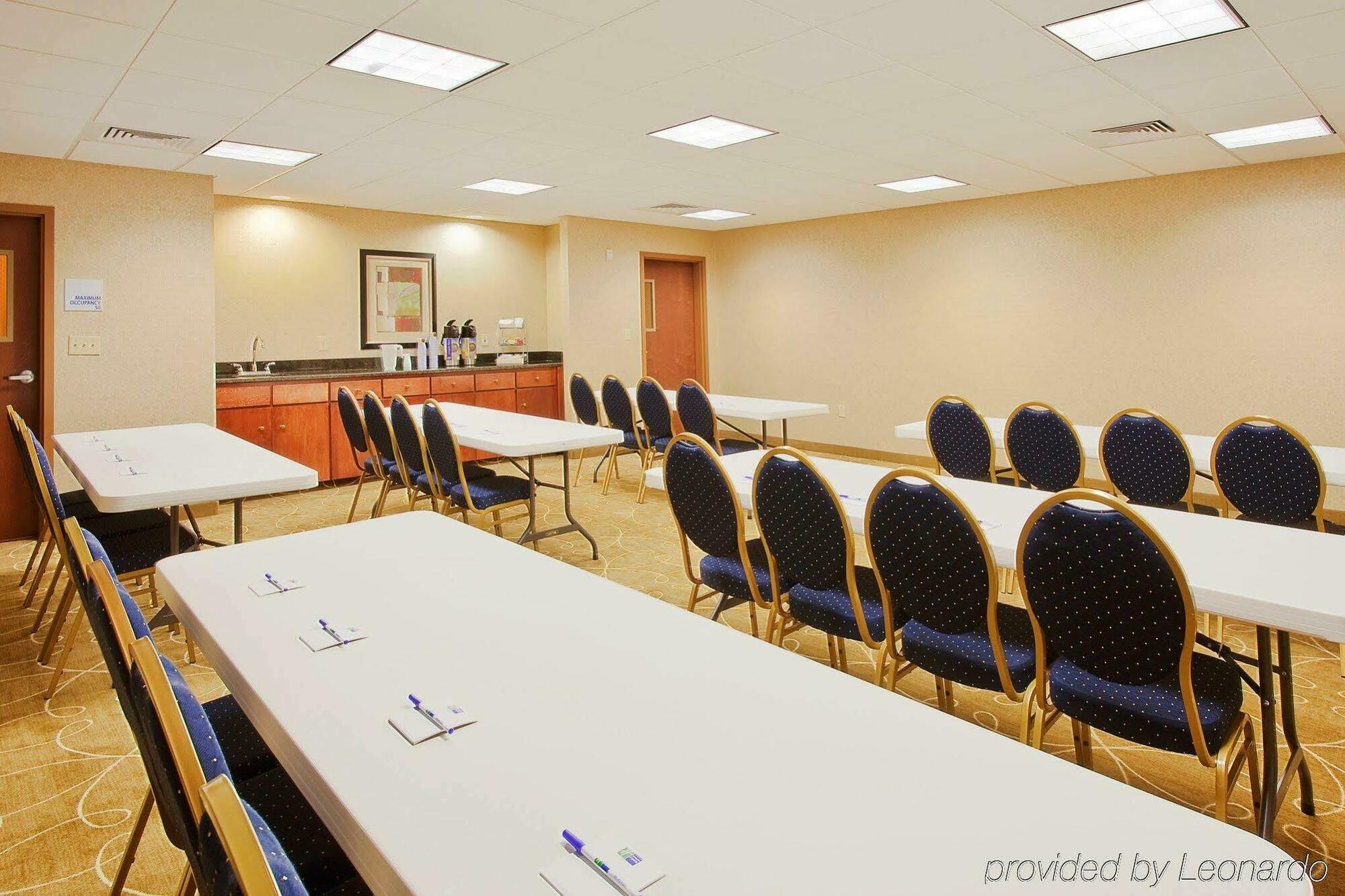 Holiday Inn Express Hotel & Suites Foley By Ihg Экстерьер фото