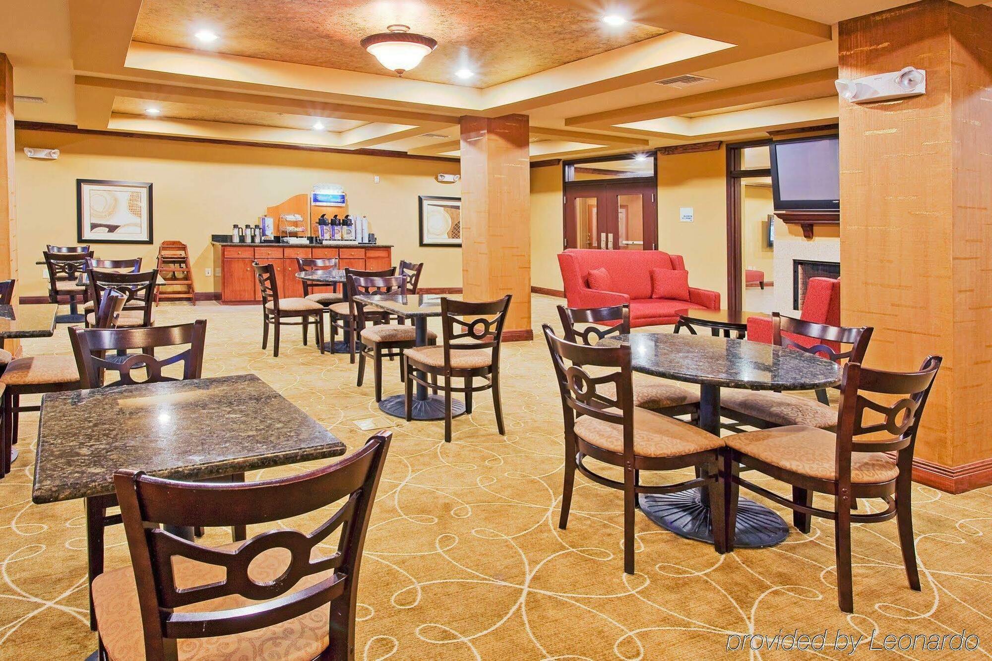 Holiday Inn Express Hotel & Suites Foley By Ihg Экстерьер фото